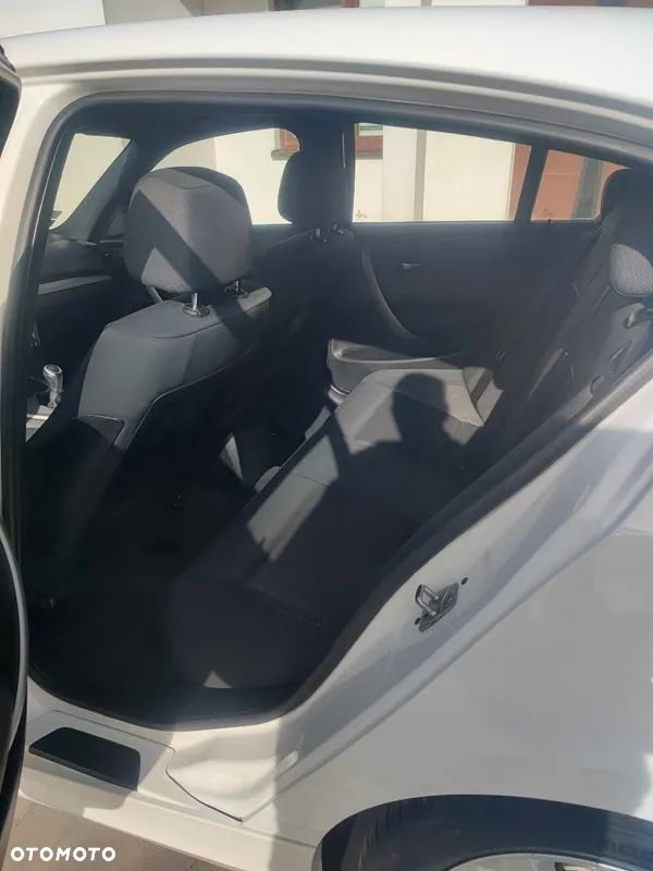 BMW Seria 1 116d - 20