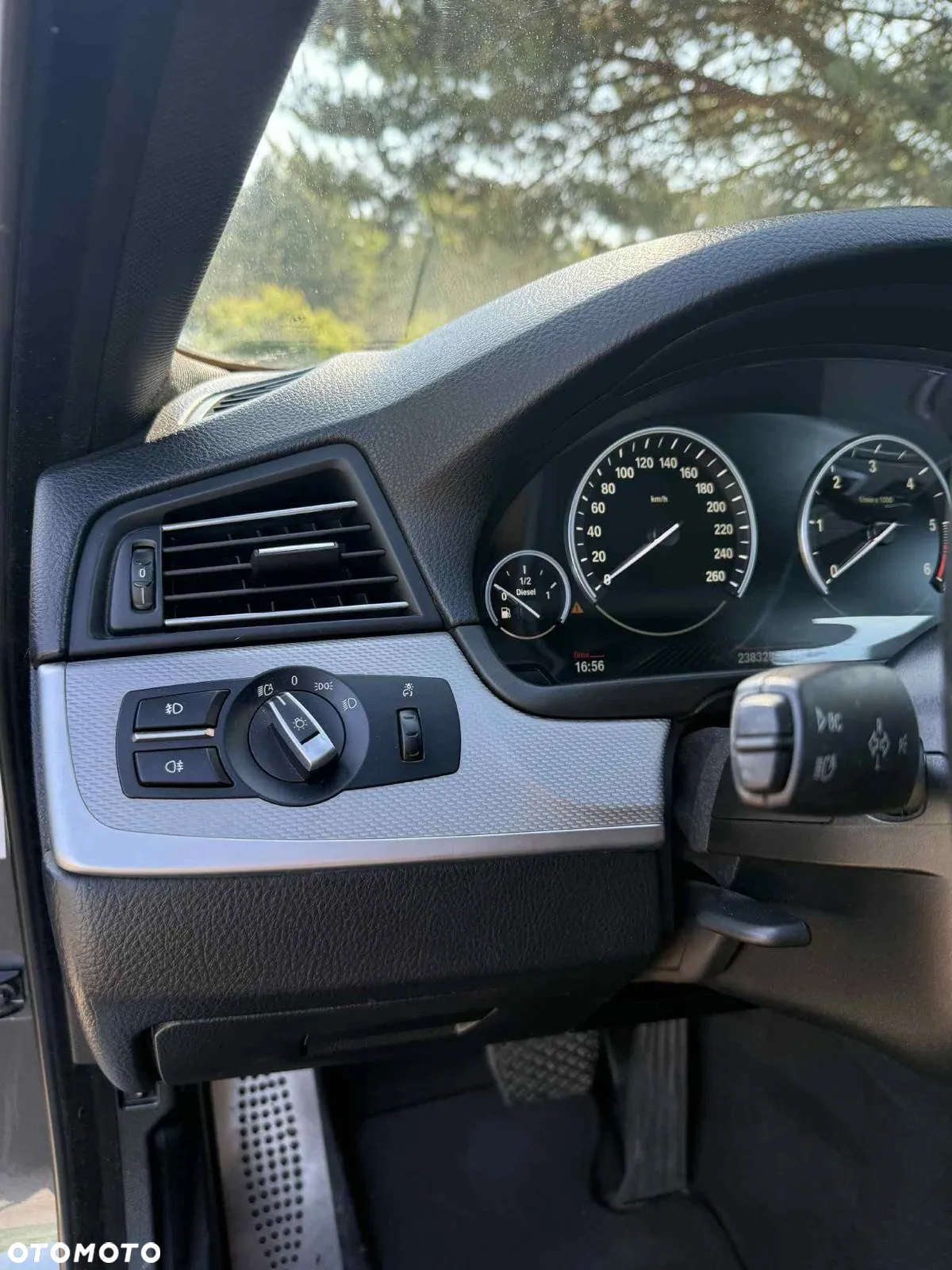 BMW Seria 5 520d xDrive - 8