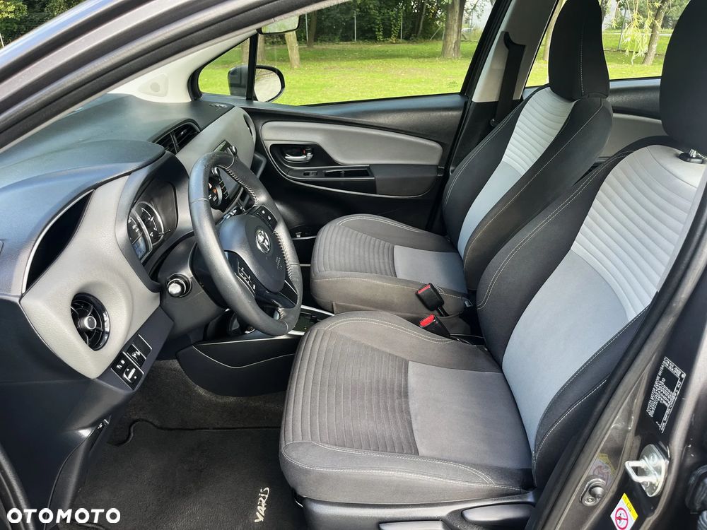 Toyota Yaris ver-hybrid-1-5-comfort - 12