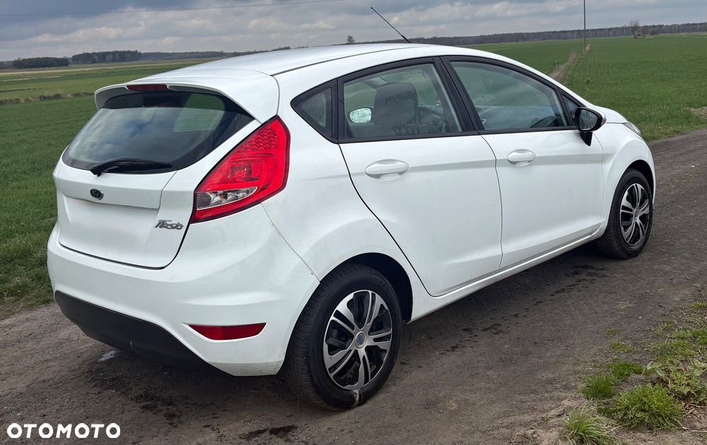 Ford Fiesta 1.4 TDCi Ghia - 4