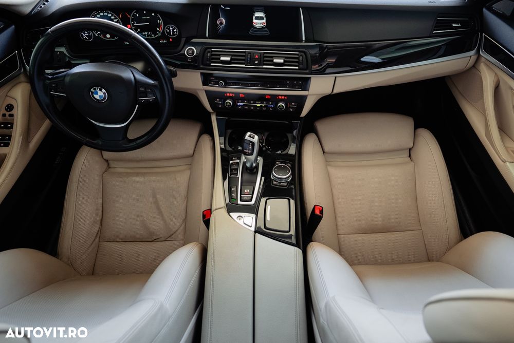 BMW Seria 5 525d xDrive AT - 8