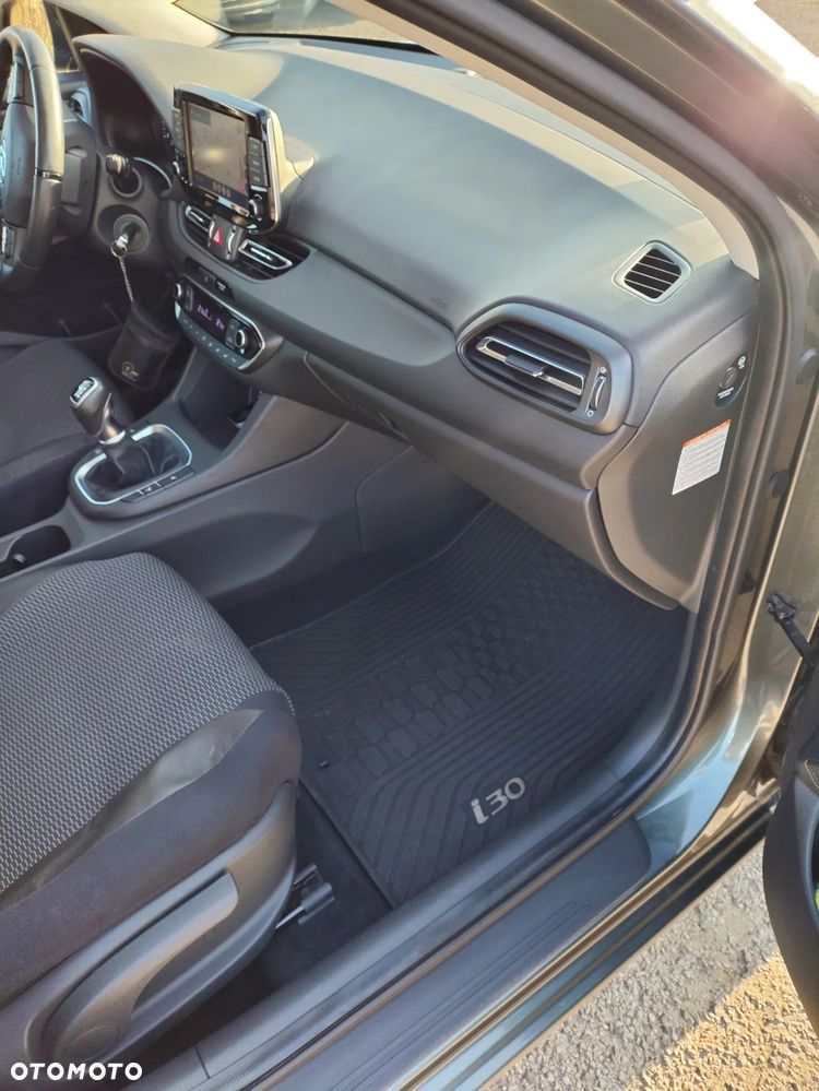 Hyundai i30 1.5 T-GDI 48V-Hybrid Trend - 6