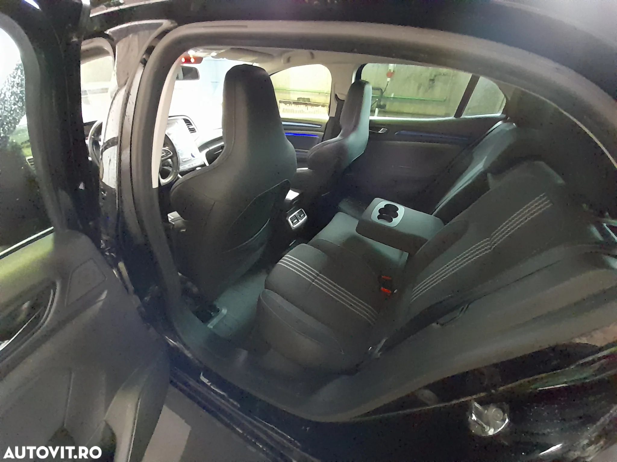 Renault Megane ENERGY TCe EDC GT - 2