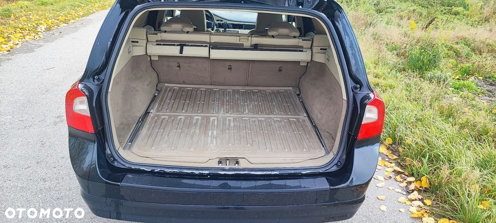 Volvo V70 2.0 Momentum - 13