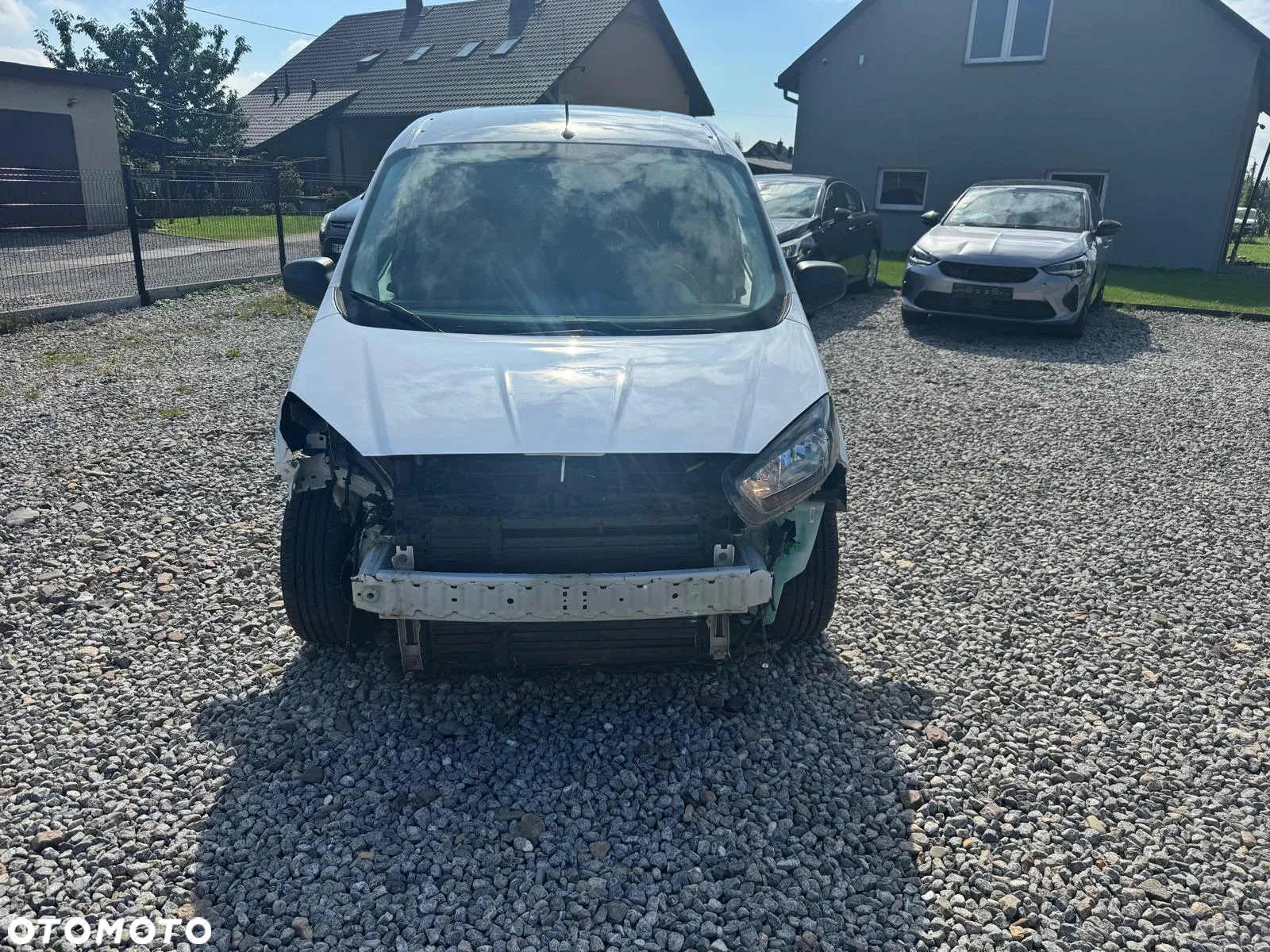 Ford Courier - 3