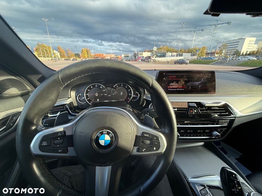 BMW Seria 5 530i M Sport sport - 30