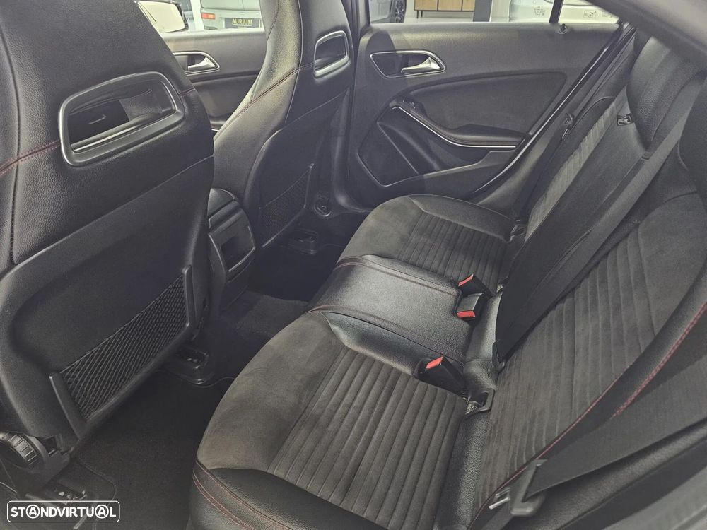 Mercedes-Benz A 180 d AMG Line - 18