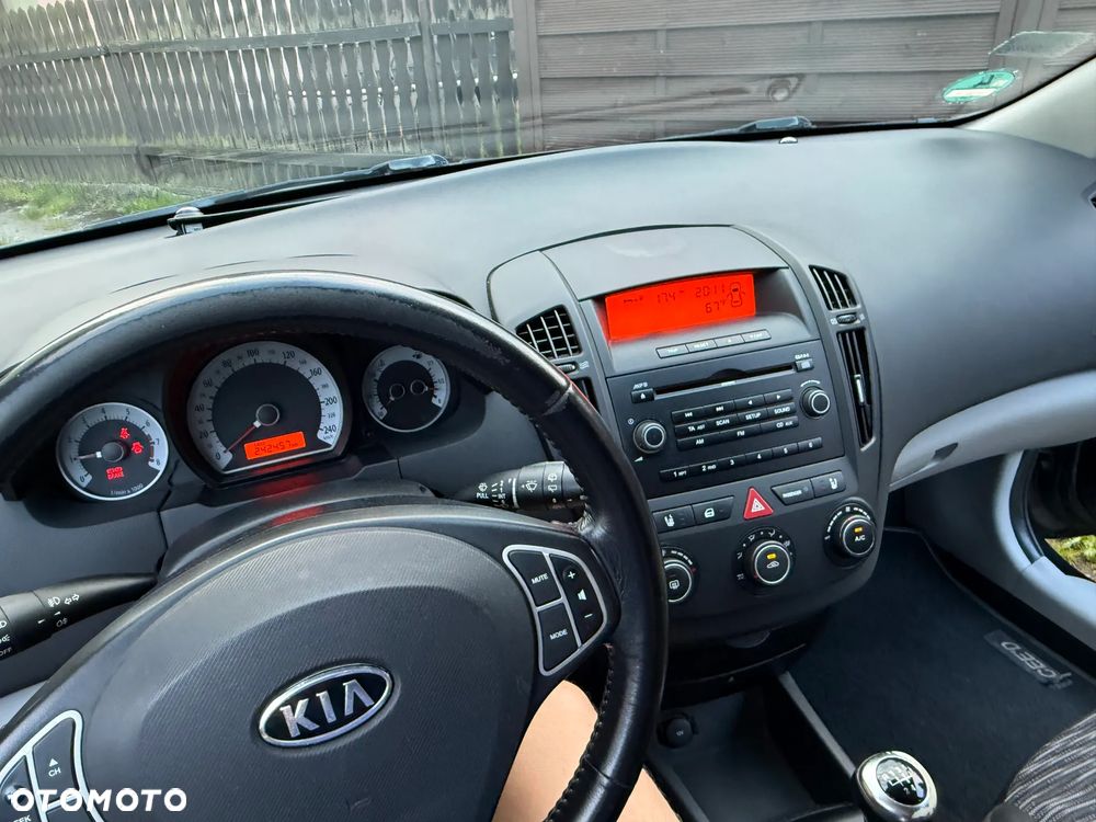 Kia Ceed 1.4 Comfort - 21
