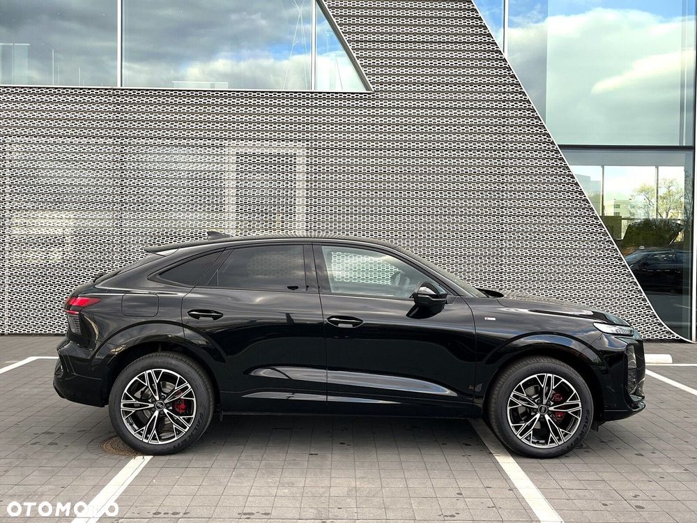 Audi Q3 Sportback - 9