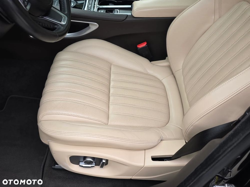 Jaguar F-Pace P250 AWD R-Dynamic Black - 23