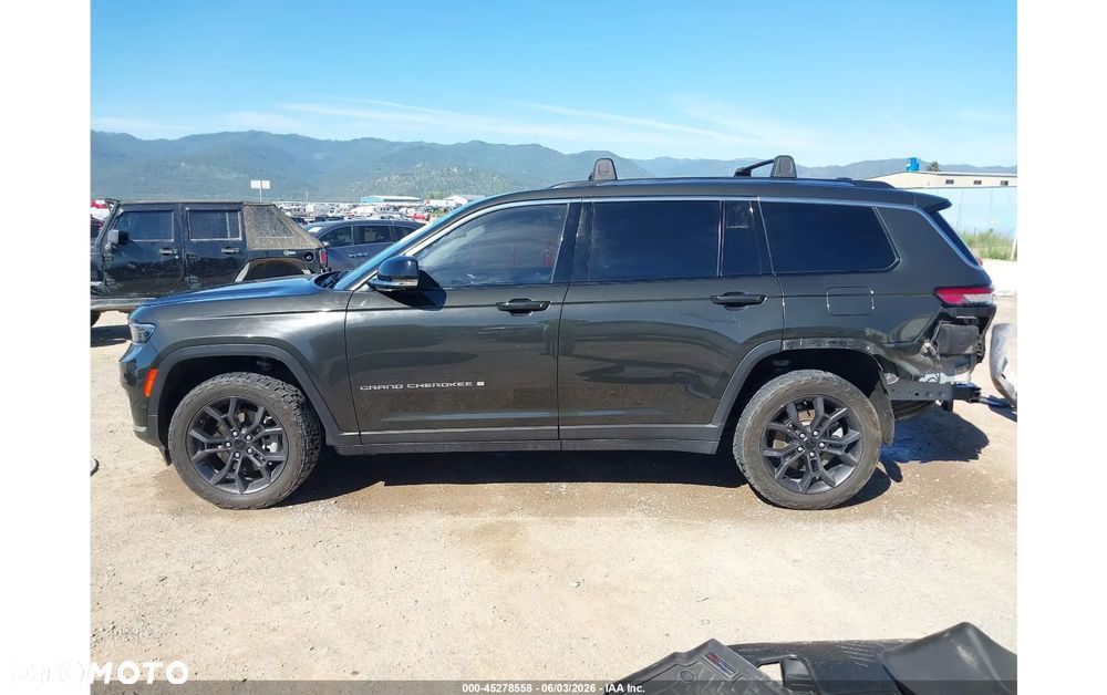 Jeep Grand Cherokee - 11