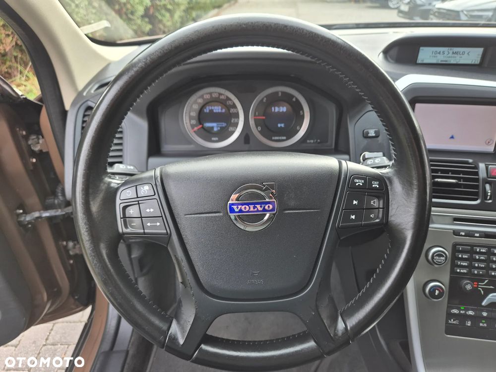 Volvo XC 60 2.4D AWD Momentum - 36