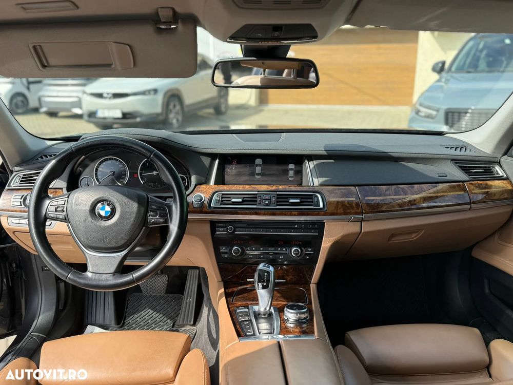 BMW Seria 7 740d xDrive Edition Exclusive - 26