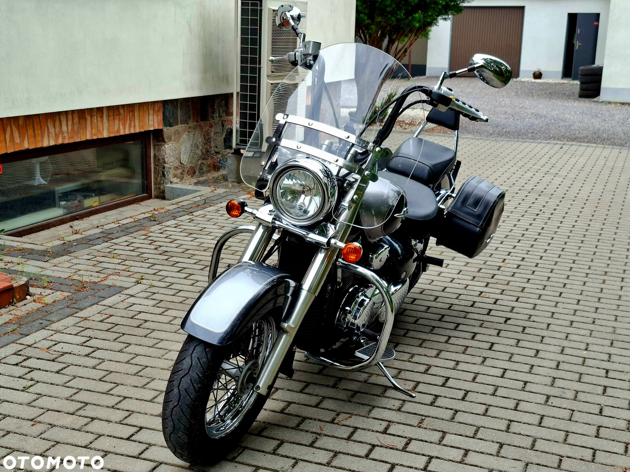 Suzuki Intruder - 15