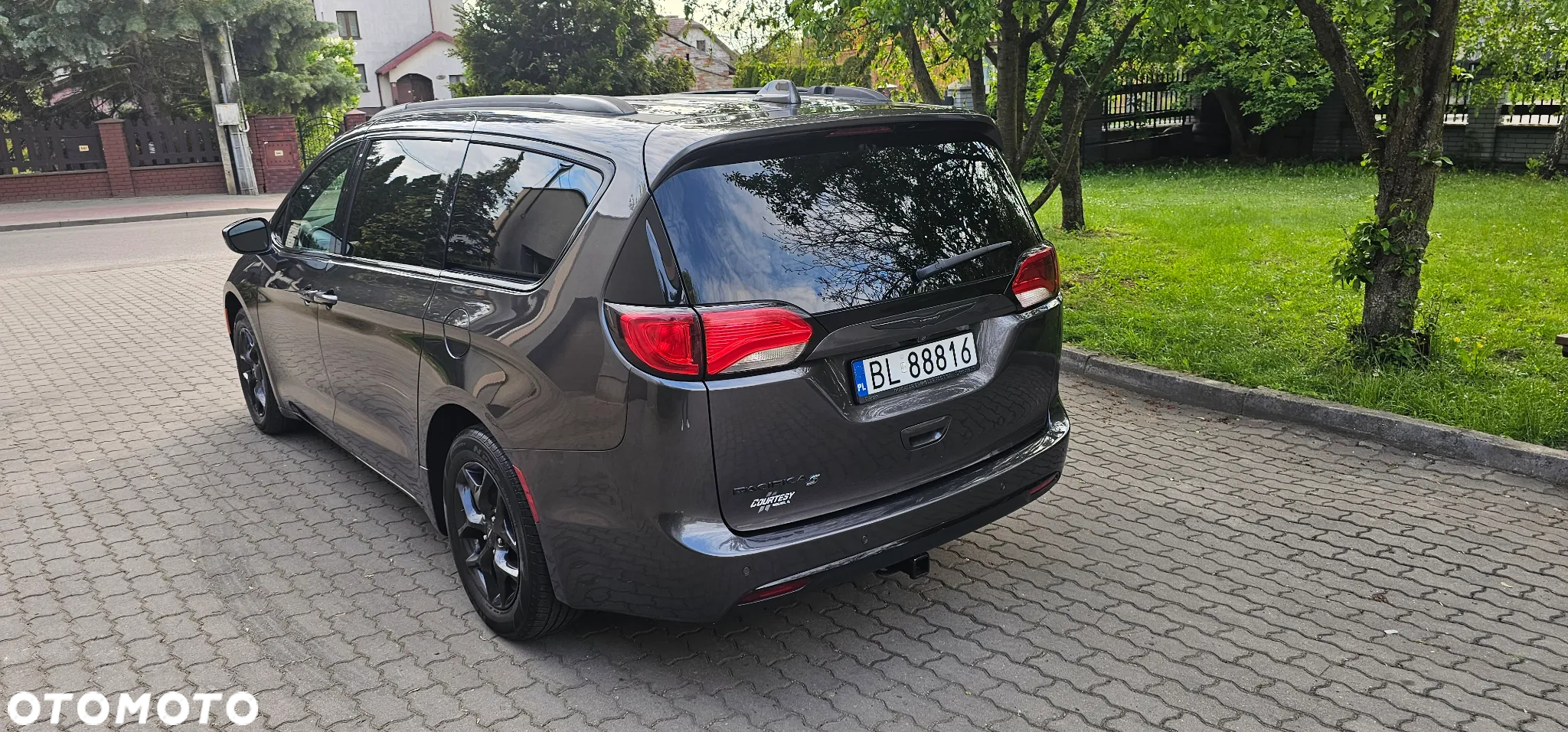 Chrysler Pacifica - 5
