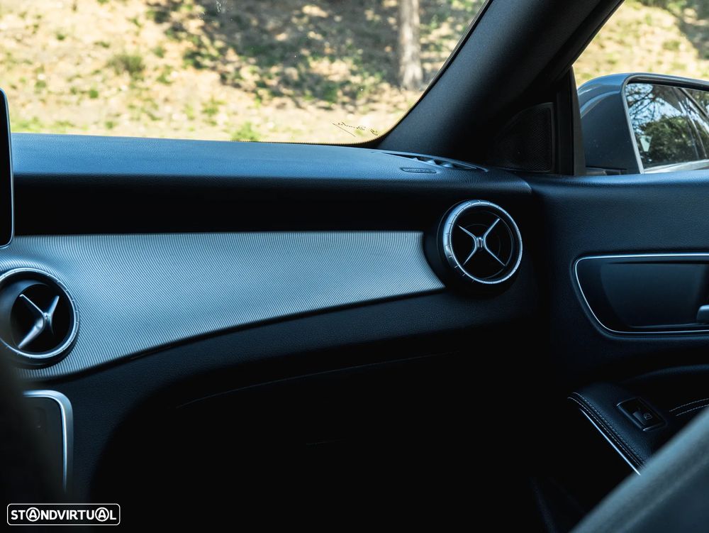 Mercedes-Benz CLA 200 - 24