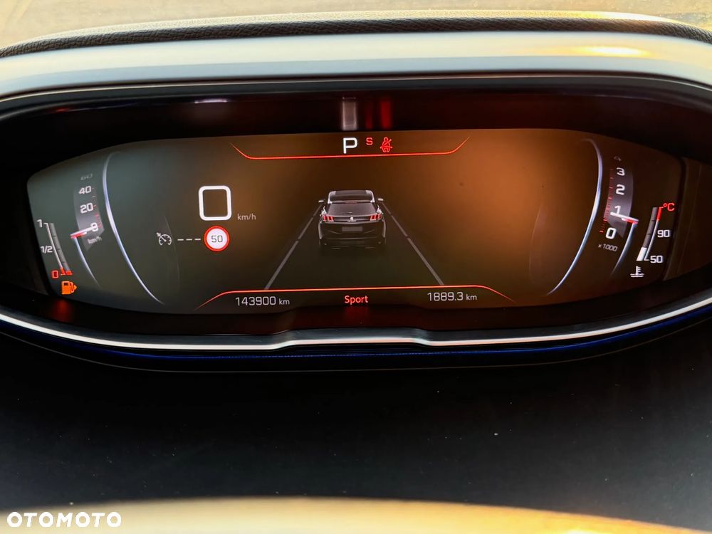 Peugeot 3008 1.2 PureTech GPF Active S&S EAT8 - 11