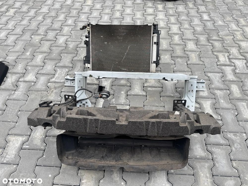 WZMOCNIENIE CZOŁOWE PAS CHŁODNICE RENAULT TWINGO III LIFT 1.0 - 1