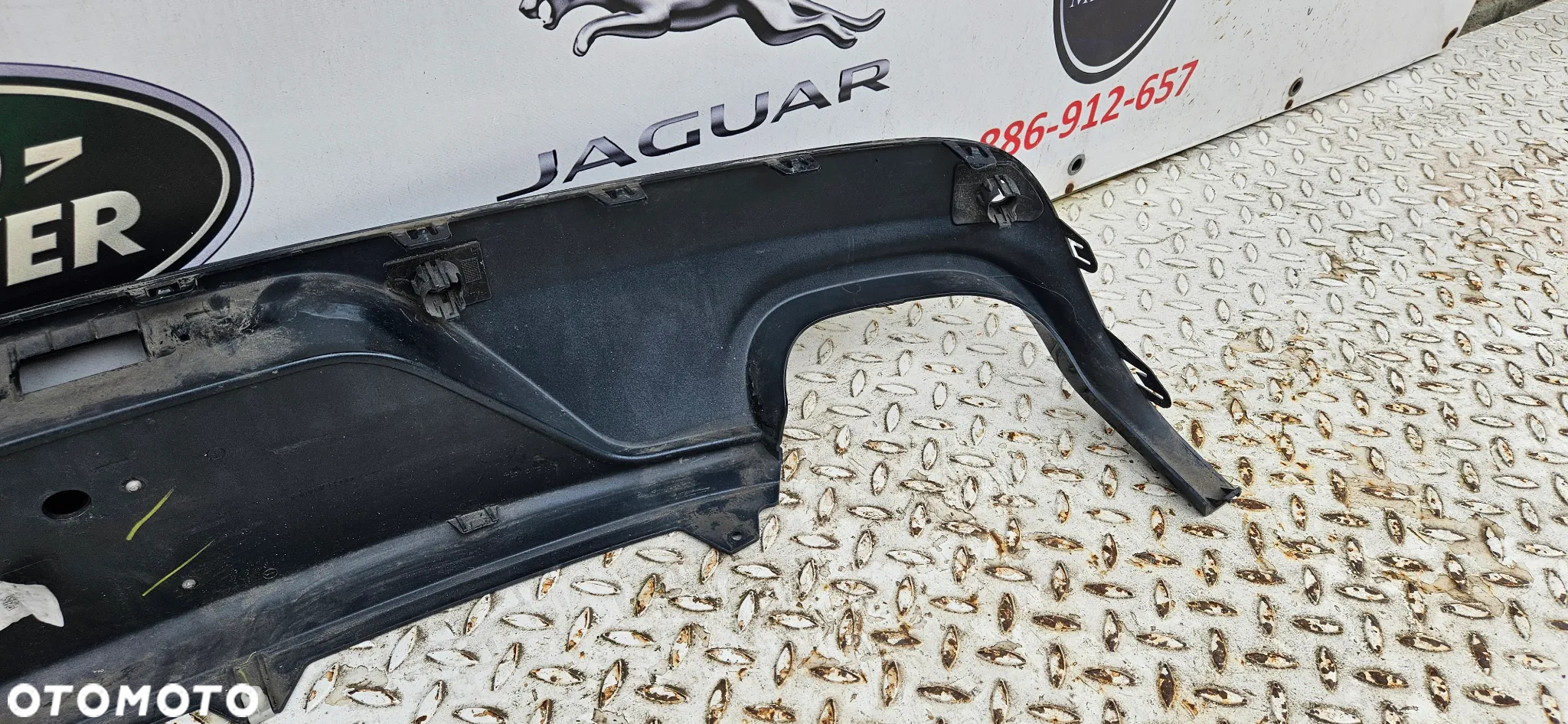Jaguar XJ 351 LIFT 2015-2019 R-SPORT Dyfuzor zderzaka tylnego Spojler zderzaka tył pod 4x PDC  FW9M-17A894-AA - 17