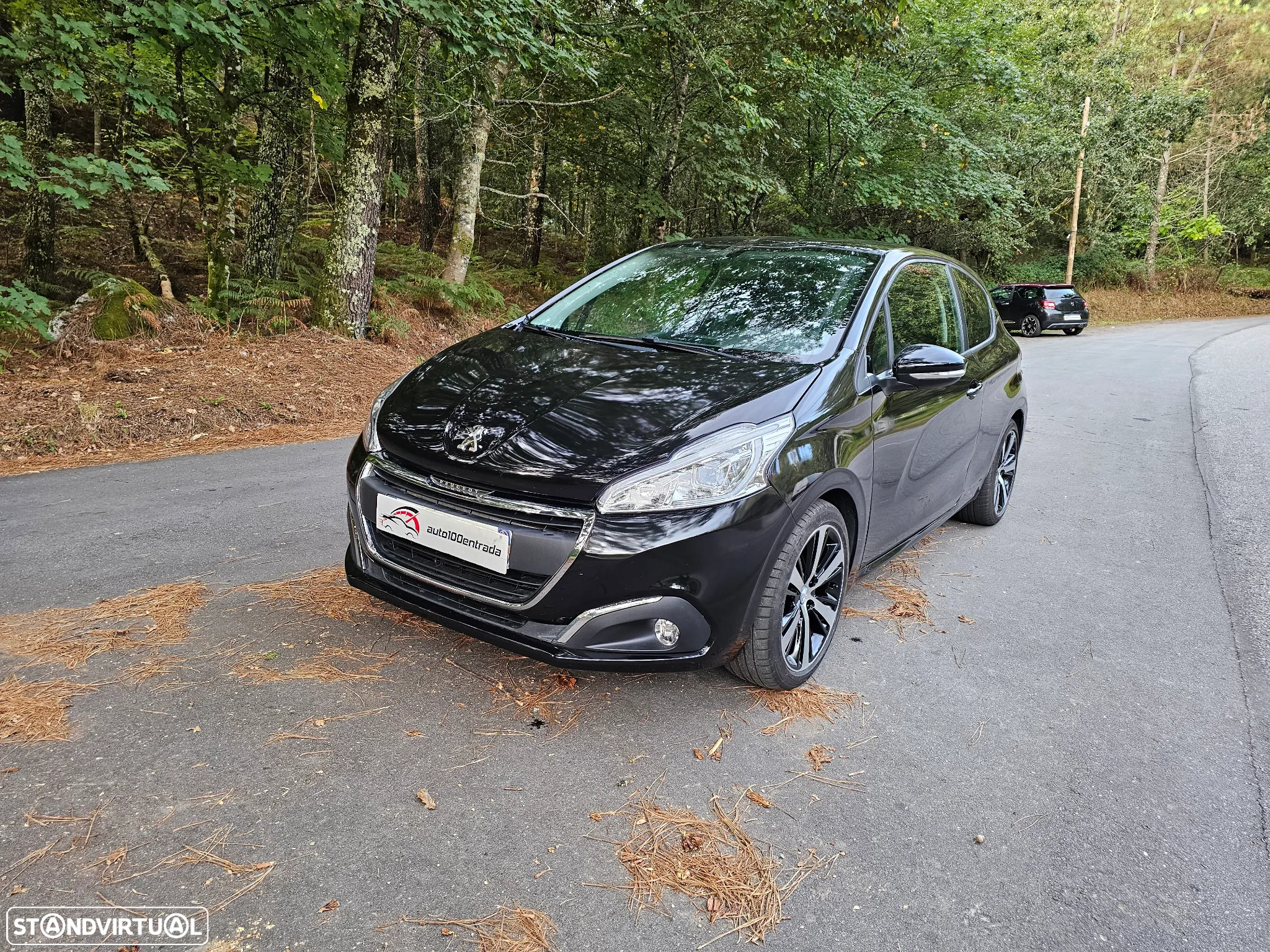 Peugeot 208 e-HDi 92 Stop&Start Allure - 4