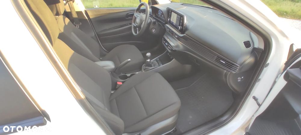 Hyundai i20 1.2 Modern - 12