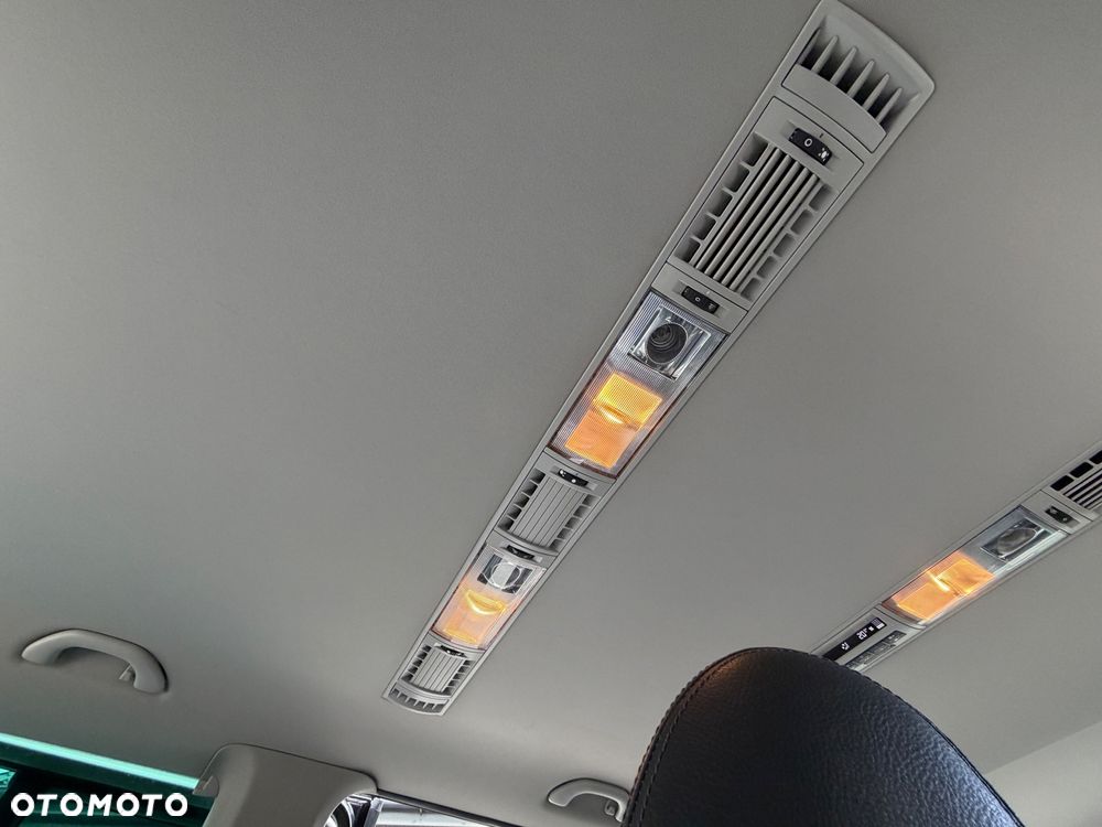 Volkswagen Multivan - 23
