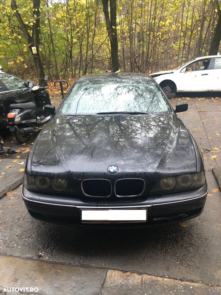 Dezmembrez Bmw Seria 5 E39 520i negru benzina an 2000 - 10