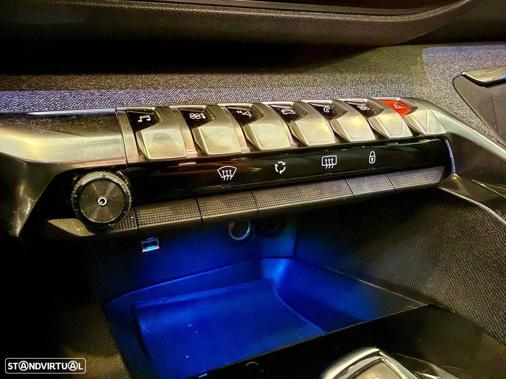 Peugeot 3008 1.6 BlueHDi Allure EAT6 - 20