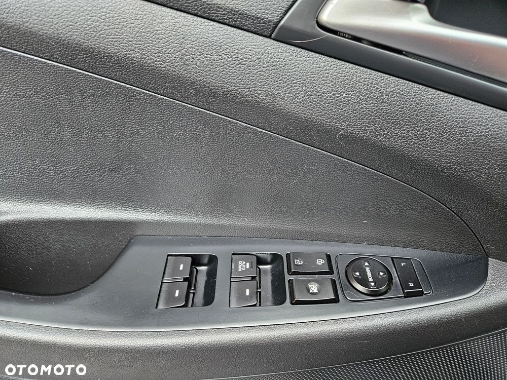Hyundai Tucson - 16