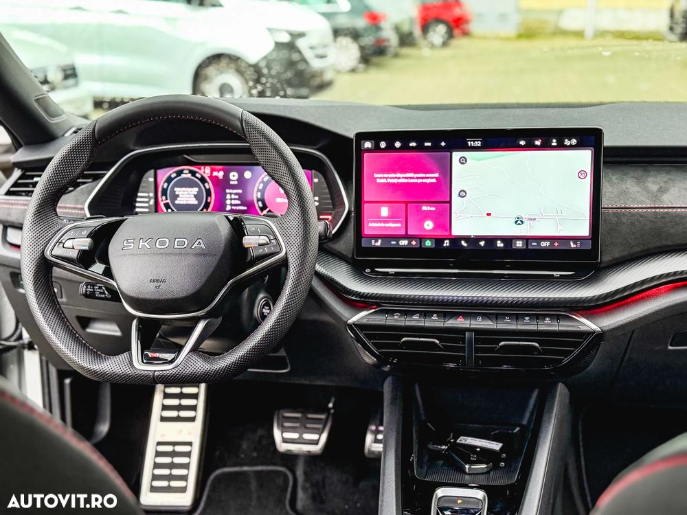 Skoda Octavia 2.0 TSI 265 CP DSG RS - 25