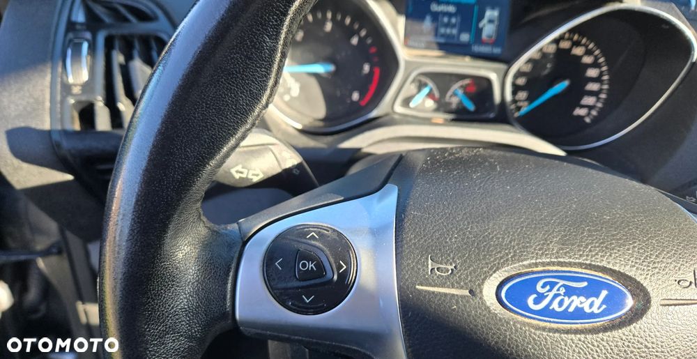 Ford Kuga 2.0 TDCi 4x4 Titanium - 25