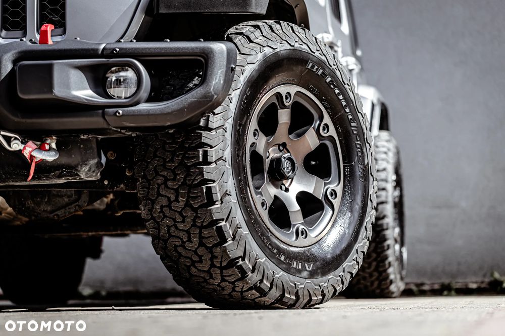 Jeep Wrangler - 14