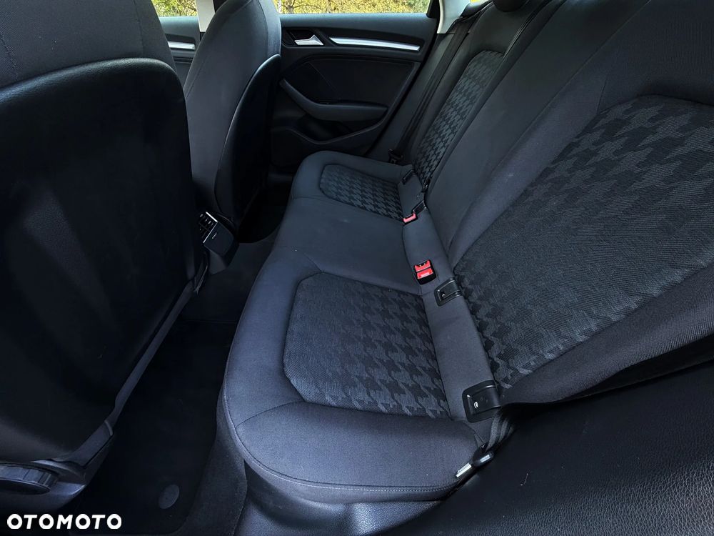 Audi A3 Limousine 1.6 TDI Sport - 33