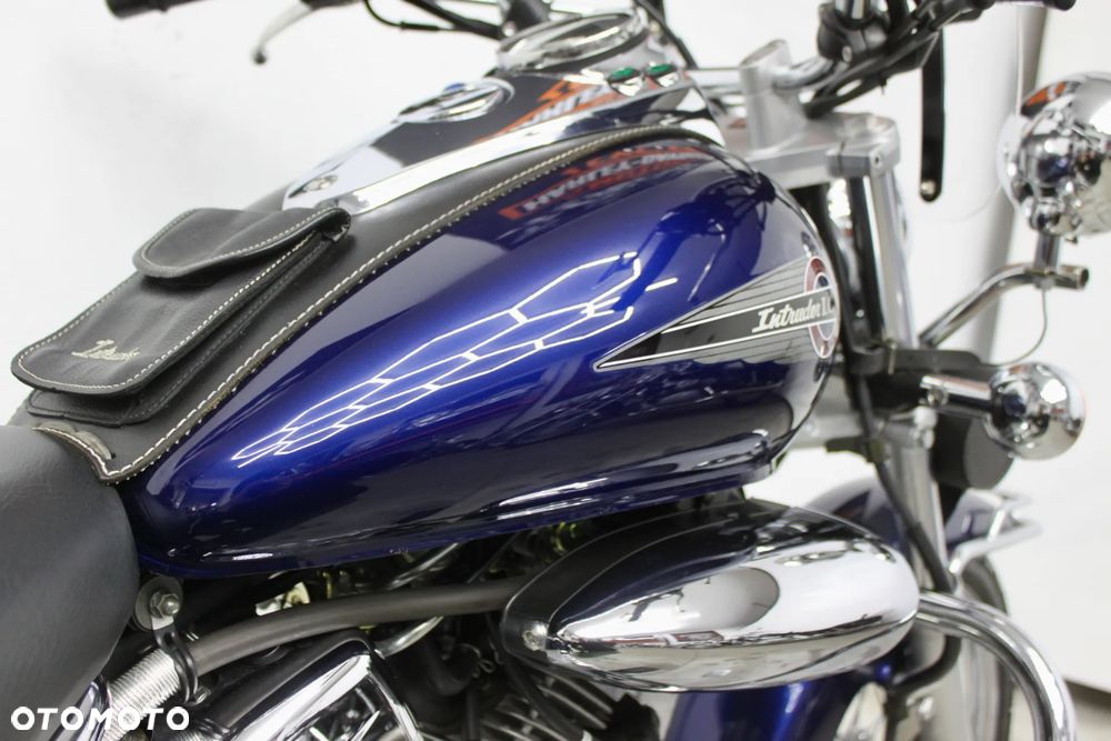 Suzuki Intruder - 31