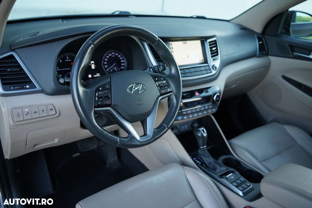 Hyundai Tucson 2.0 CRDI 4WD 6AT Luxury+ - 11