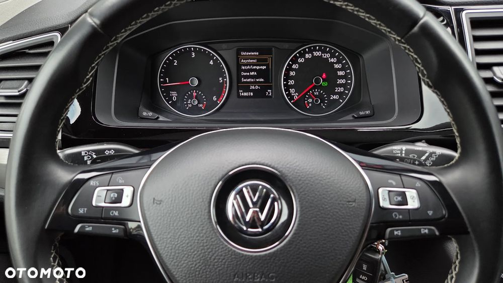 Volkswagen Multivan - 20