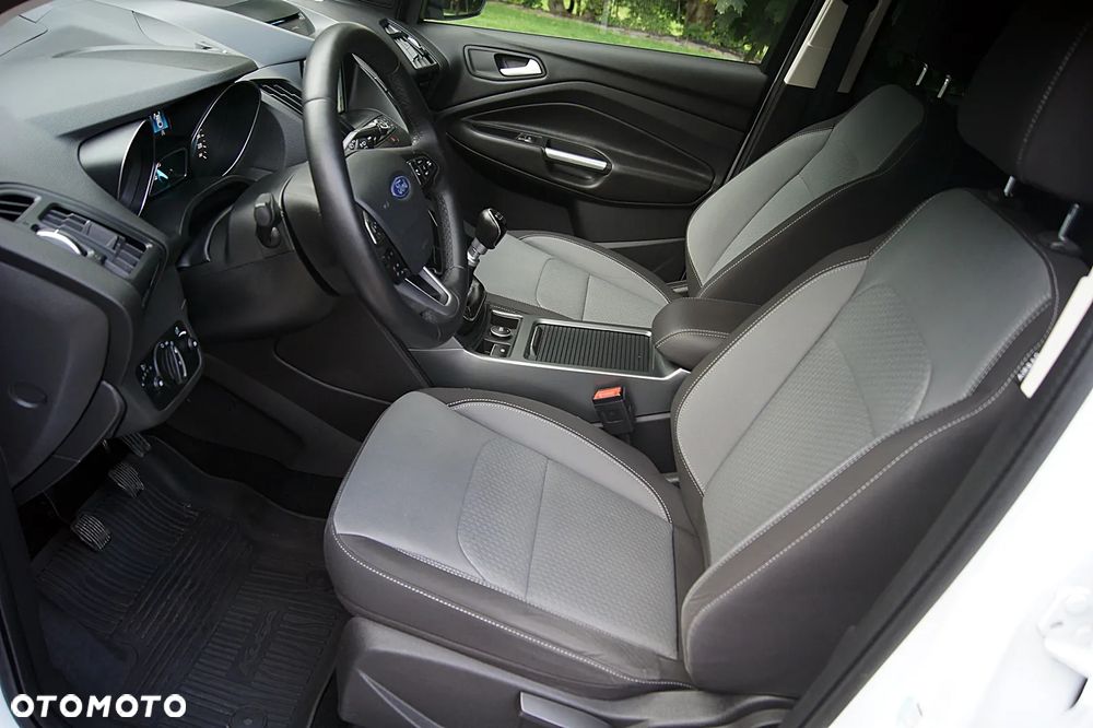 Ford Kuga - 20