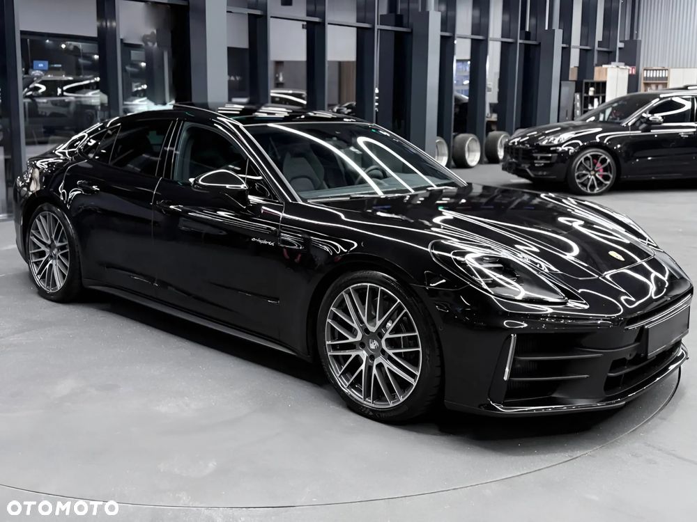 Porsche Panamera 4 E-Hybrid - 3
