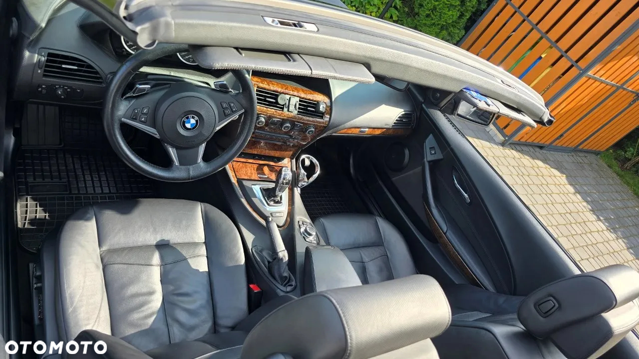 BMW Seria 6 650 i - 12