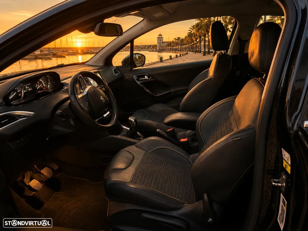 Peugeot 208 82 VTI Allure - 8