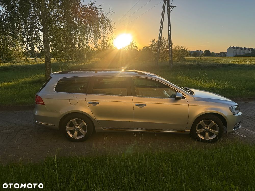 Volkswagen Passat 2.0 TDI Comfortline DSG - 12