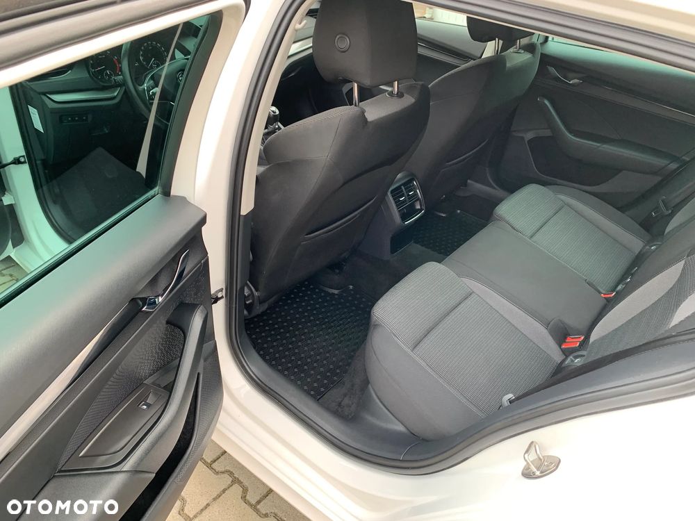 Skoda Octavia 1.5 TSI ACT Ambition - 19