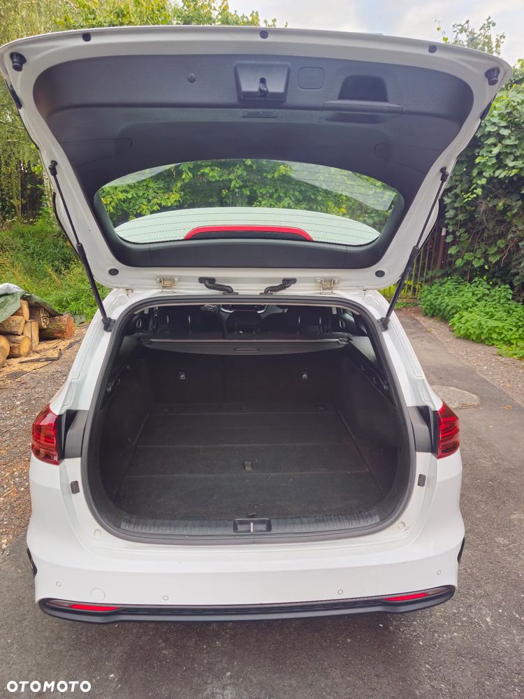 Kia Ceed 1.5 T-GDI M - 11