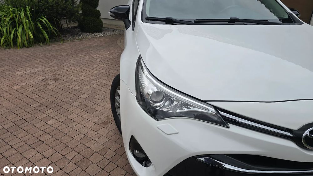 Toyota Avensis - 15