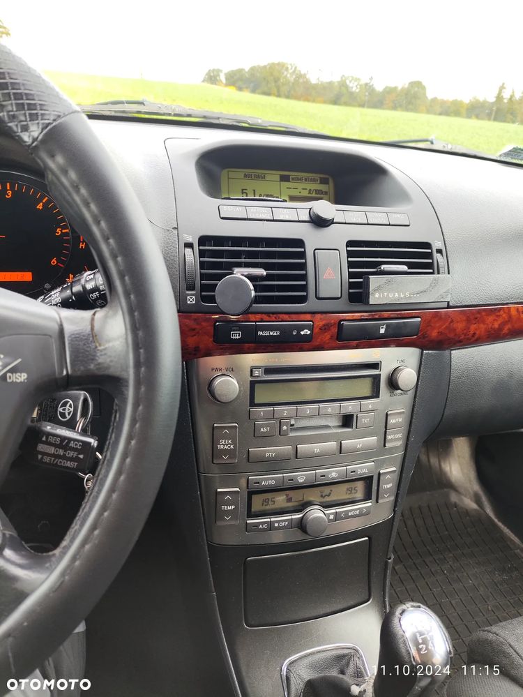 Toyota Avensis - 6