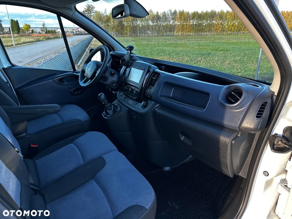 Opel Vivaro - 10