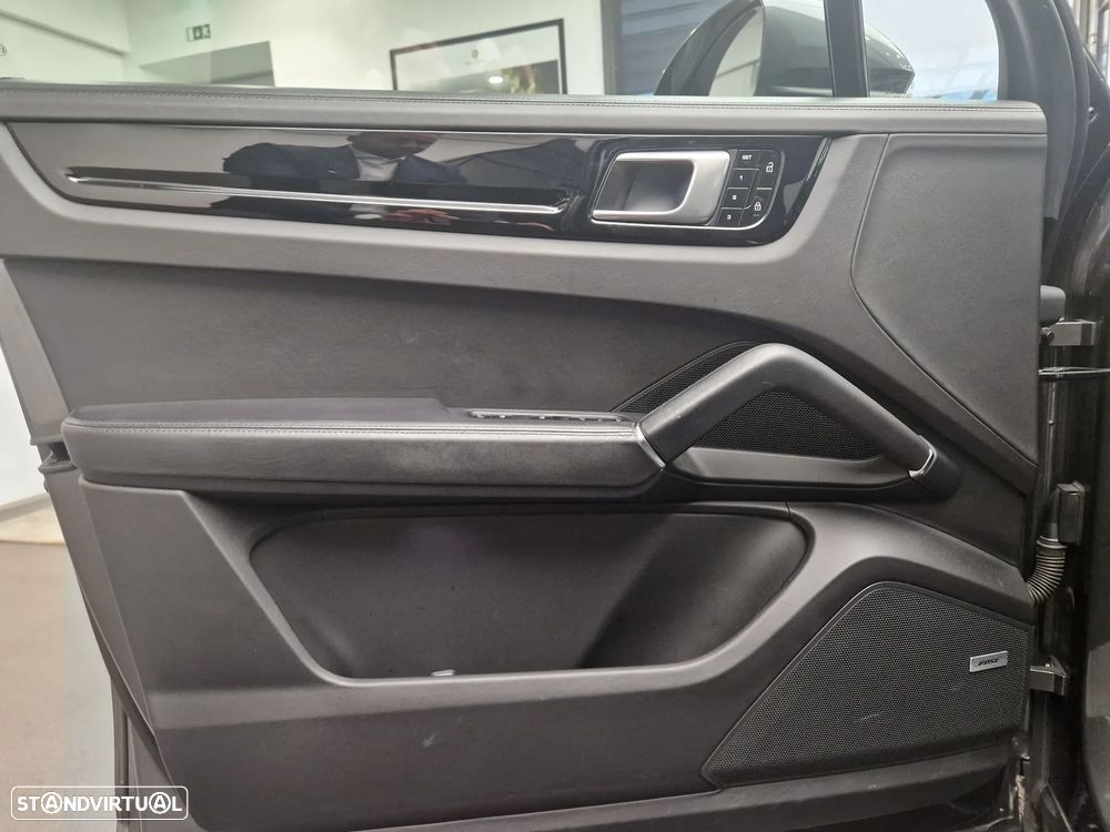 Porsche Cayenne E-Hybrid - 17