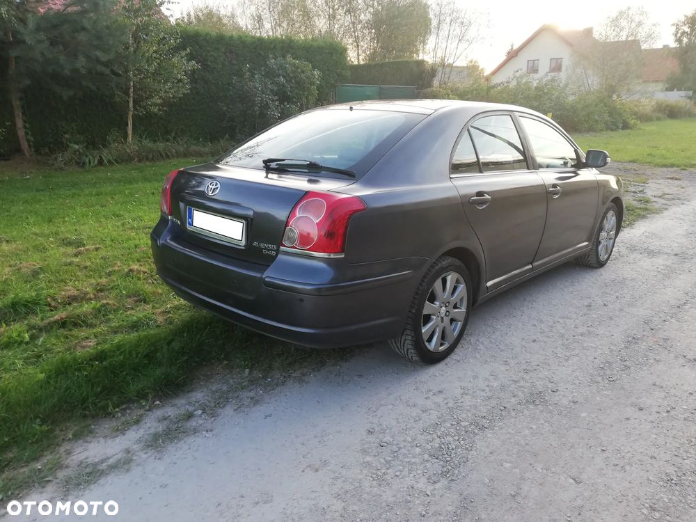 Toyota Avensis - 6