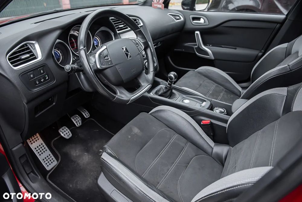 Citroën DS4 BlueHDi 120 Urban Show - 15