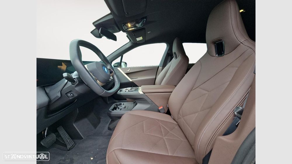 BMW ix xDrive 40 Pack Desportivo - 10